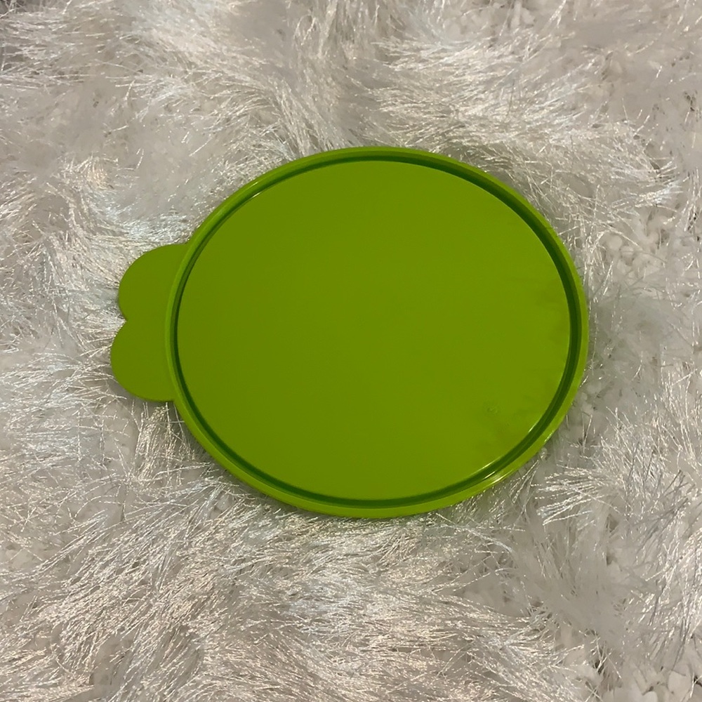 Tupperware 7” Bowl Seal